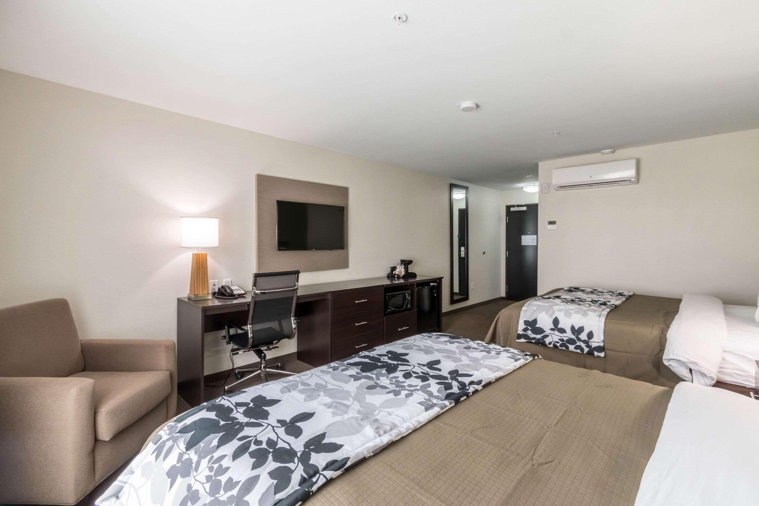 Sleep Inn & Suites Колидж Стейшън Екстериор снимка